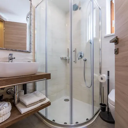 Marone 빌라 오파티아