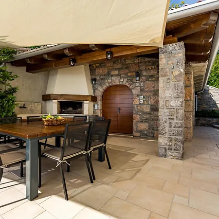 Marone Villa *