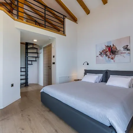 Marone * Опатия